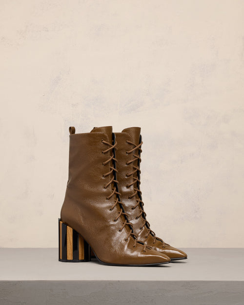 Pointed Toe Lace-Up Boots - 3 - Ami Paris