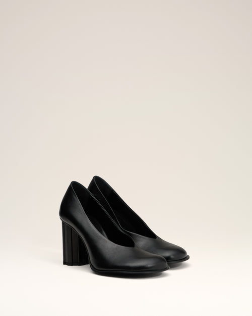 Black Leather Piano Pump - 3 - Ami Paris