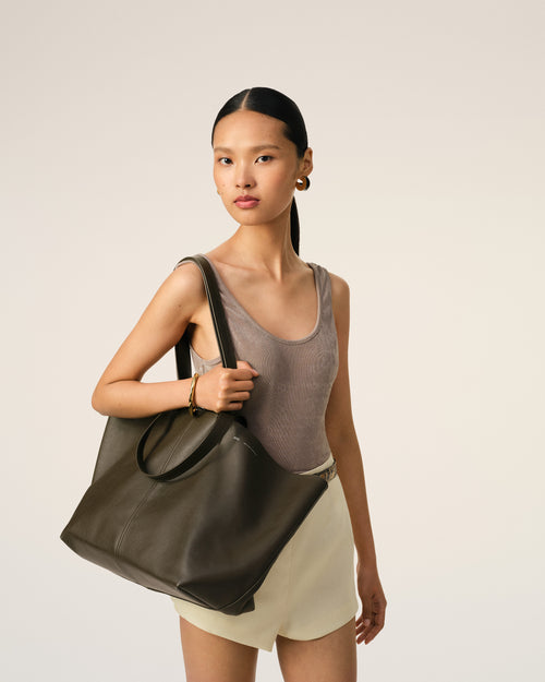 Green Leather Midi Tote Bag - 8 - Ami Paris