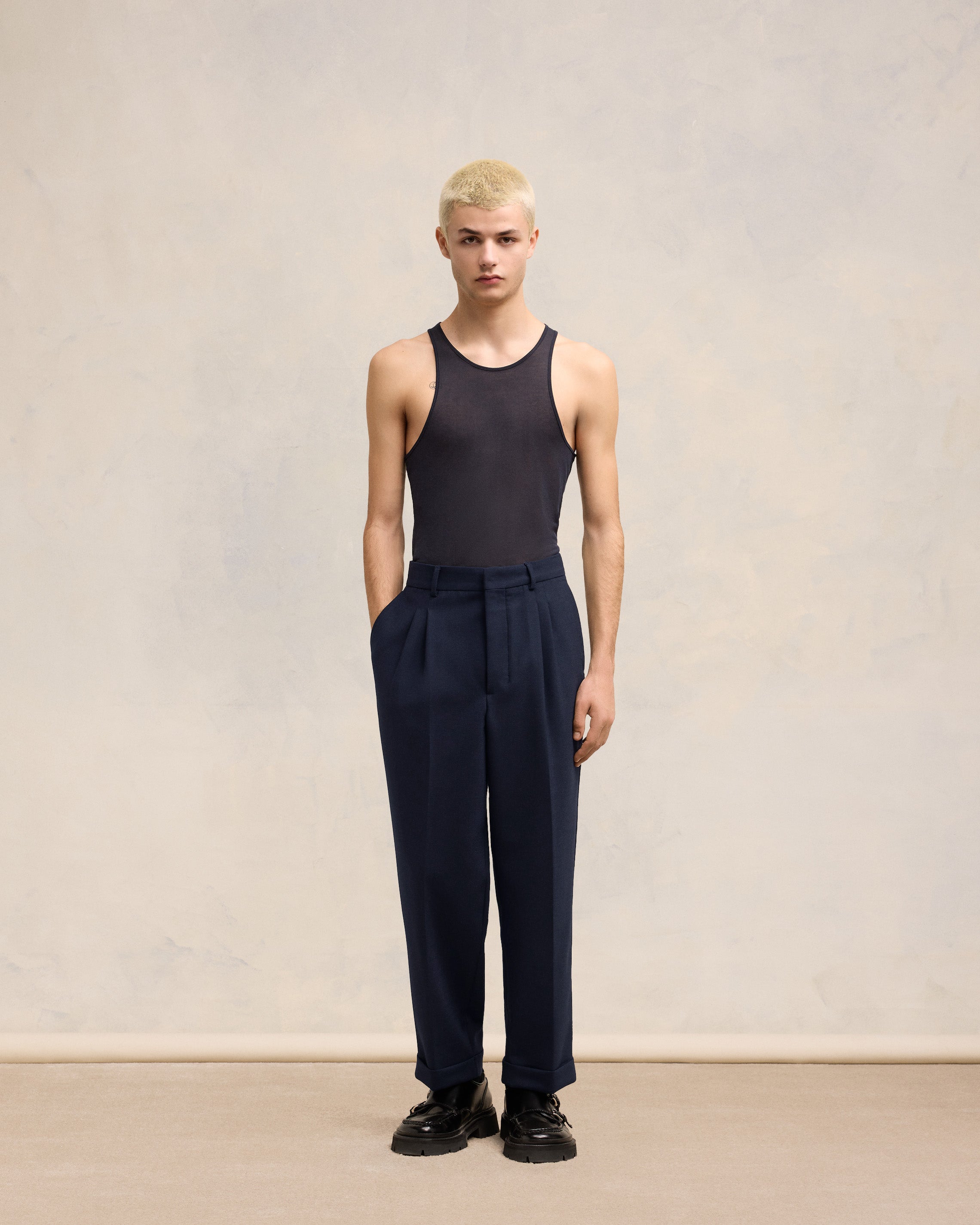Pantalon carotte bleu marine shop