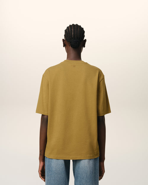 Ami de Coeur T-Shirt aus Baumwolle in Mustard - 11 - Ami Paris