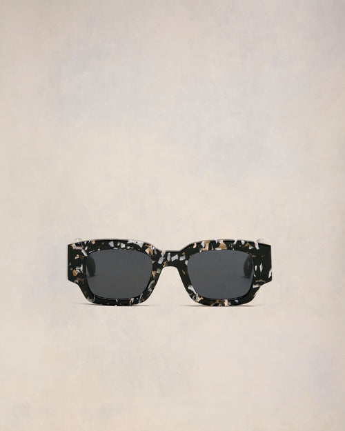 							Classical Ami de Coeur Sunglasses - 3						 - Ami Paris