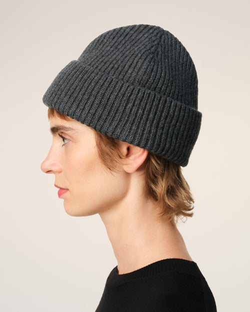 Grey Wool Ami de Coeur Beanie - 11 - Ami Paris