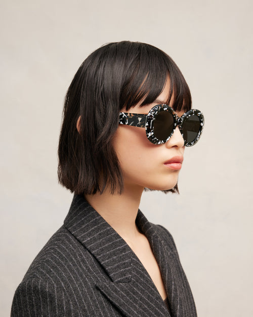 Rounded Ami de Coeur Sunglasses - 4 - Ami Paris