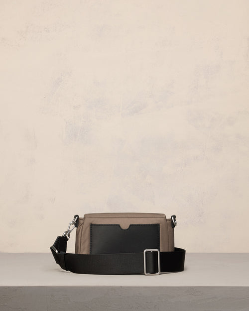 Ami de Coeur Lunch Box Bag - 3 - Ami Paris